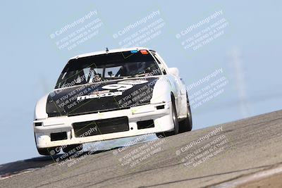 media/Oct-26-2025-CalClub SCCA (Sun) [[8ce1e69566]]/Group 2/Grapevine/